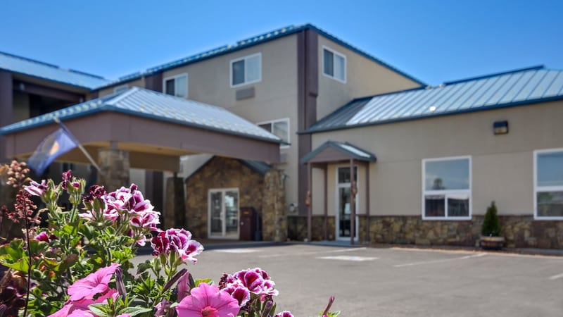 Yellowstone West Gate Hotel