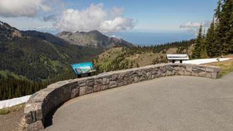 Cirque Rim Overlook
