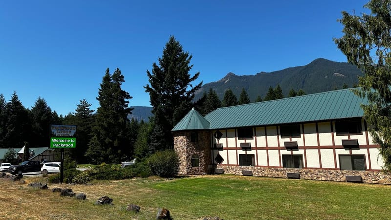 Packwood Lodge & Cabins