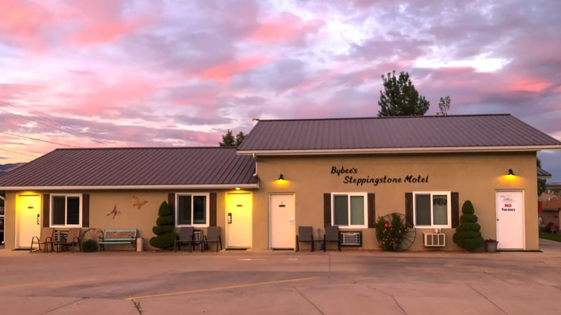 Bybee's Steppingstone Motel