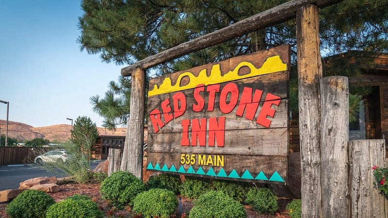 Red Stone Inn