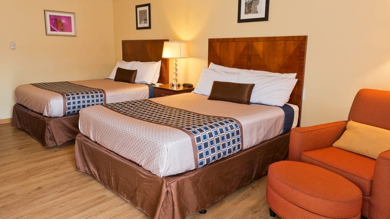 Riviera Inn