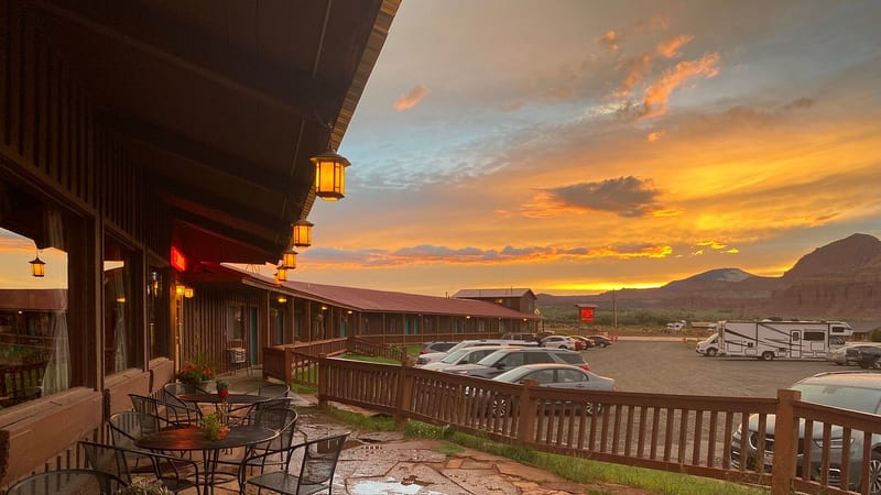 The Rim Rock Inn