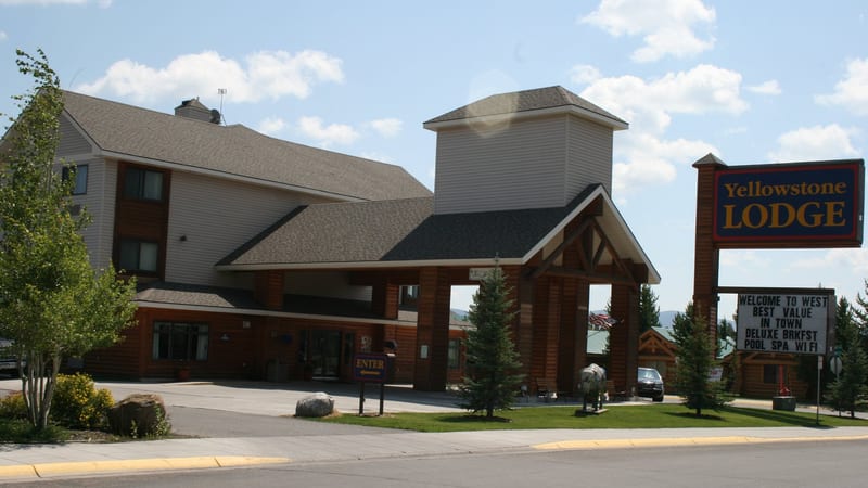 Yellowstone Lodge